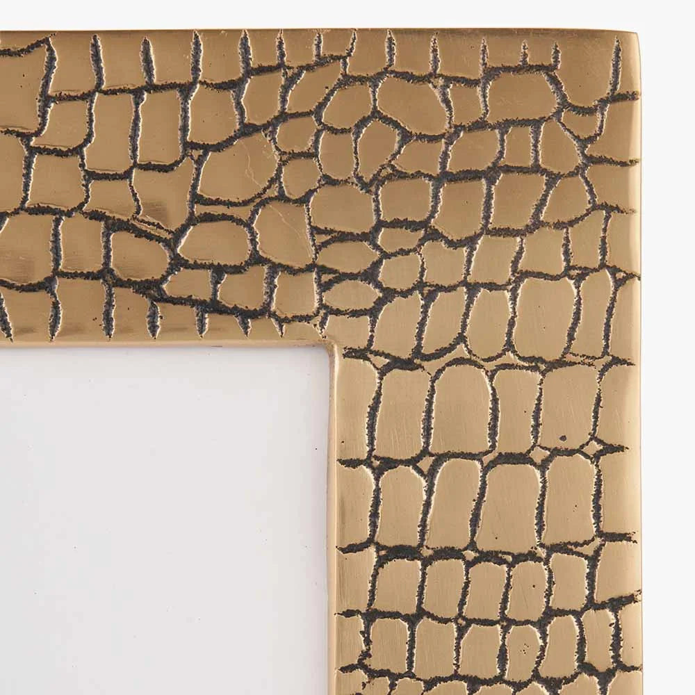 Antique-Brass-Metal-Croc-Print-5-x-7-Photo-Frame_4