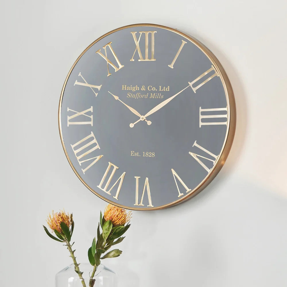 Antique-Gold-and-Black-Metal-Wall-Clock_1