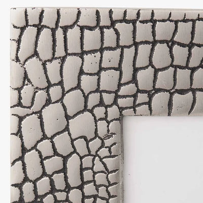 Antique-Silver-Metal-Croc-Print-5-x-7-Photo-Frame_3