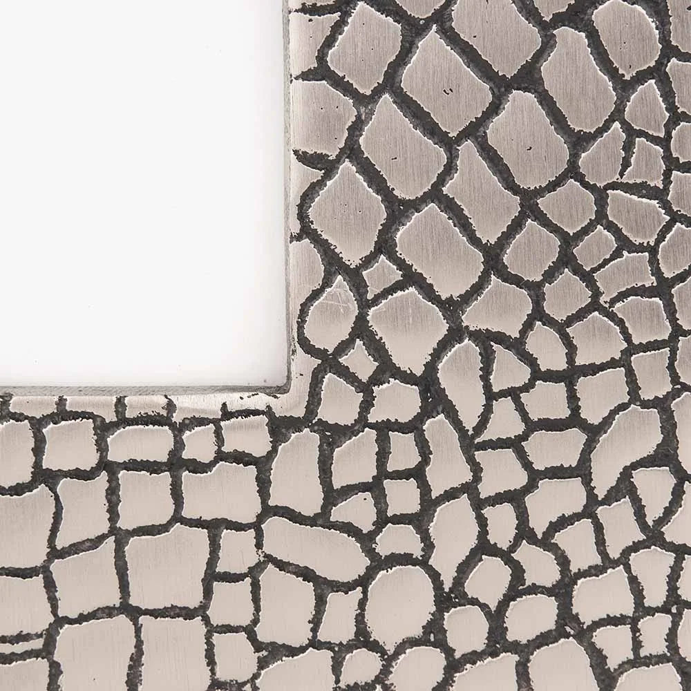 Antique-Silver-Metal-Croc-Print-5-x-7-Photo-Frame_4