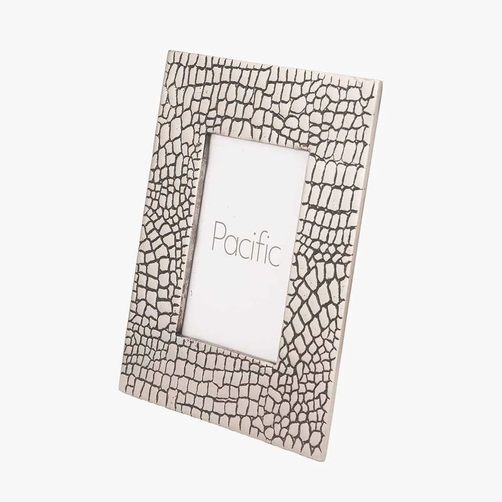 Antique-Silver-Metal-Croc-Print-5-x-7-Photo-Frame_6
