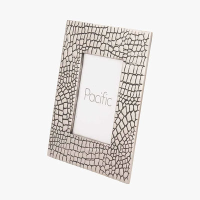 Antique-Silver-Metal-Croc-Print-5-x-7-Photo-Frame_6