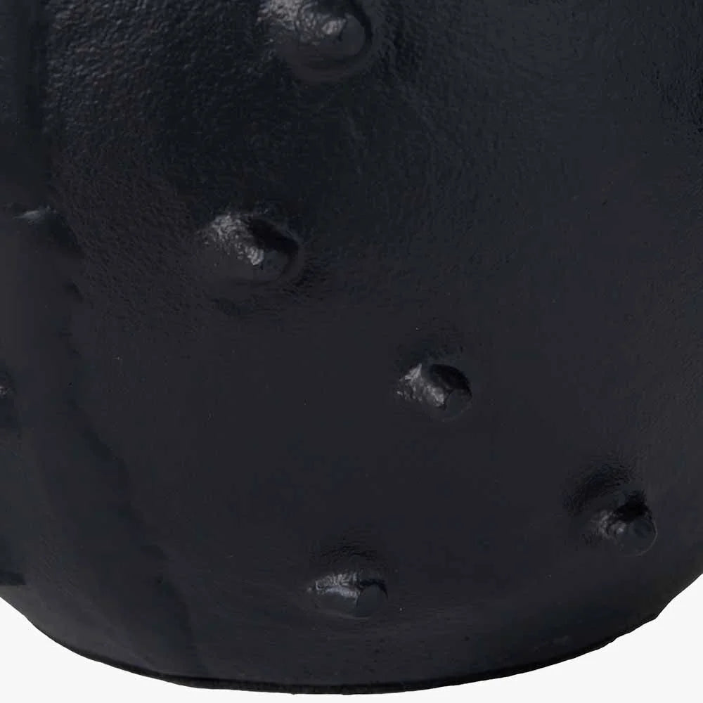 Black-Metal-Vase-with-Bobbles_3