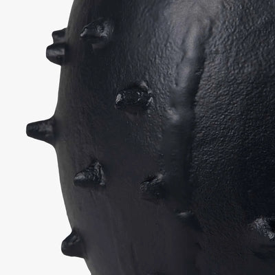 Black-Metal-Vase-with-Bobbles_4