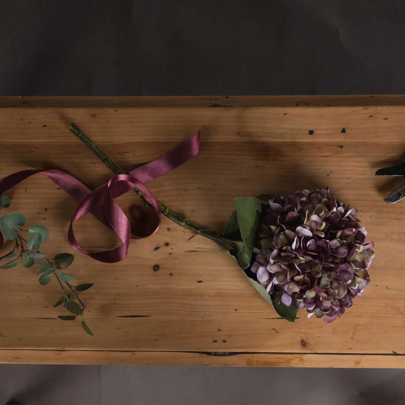 Hill-Interiors-Autumn-Burgundy-Hydrangea_2