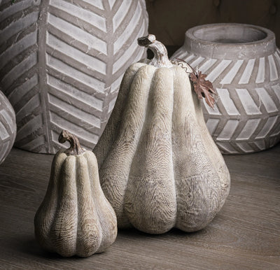 Hill-Interiors-Carved-Wood-Effect-Pumpkin_1