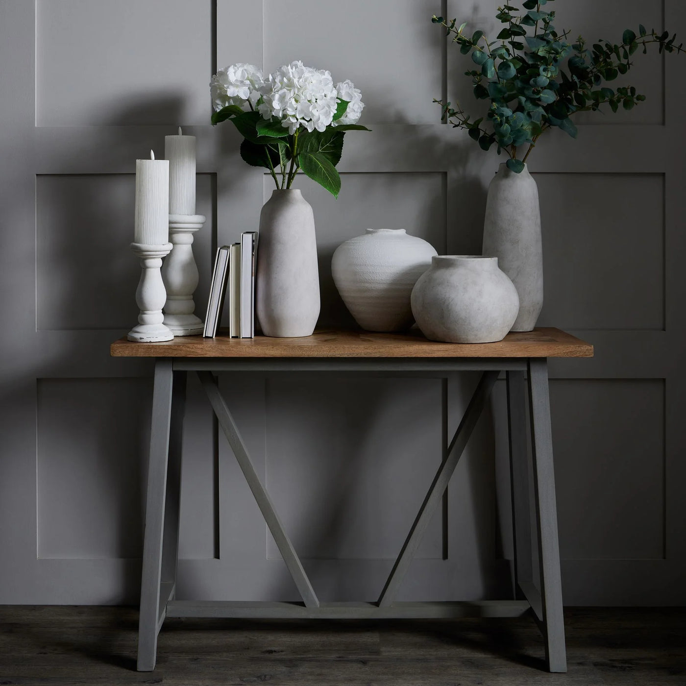 Hill-Interiors-Darcy-Stone-Planter_1