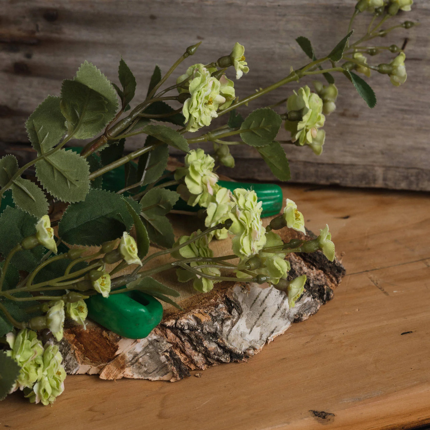 Hill-Interiors-Green-Wild-Meadow-Rose_3