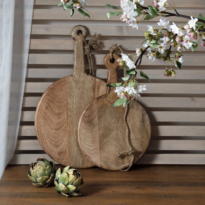Hill-Interiors-Round-Hanging-Hard-Wood-Chopping-Board_3