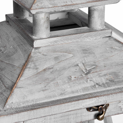 Hill-Interiors-Set-Of-Three-Wooden-Lanterns-With-Traditional-Cross-Section_2