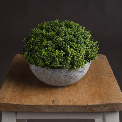 Hill-Interiors-Small-Hebe-Globe-Pot_1