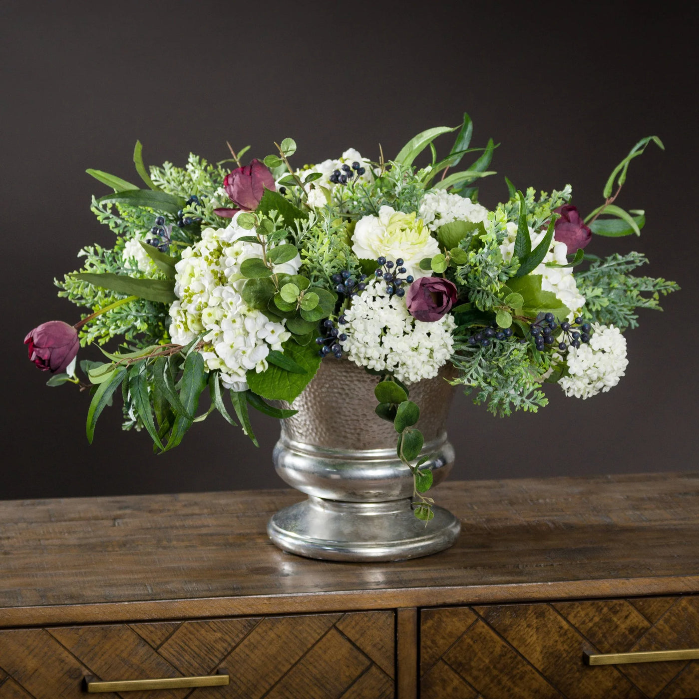 Hill-Interiors-Viburnum-Opulus_7