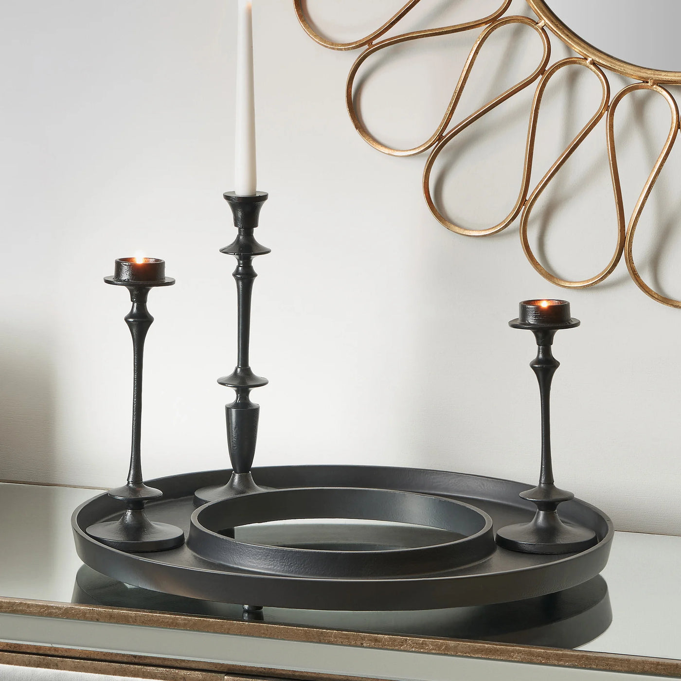 Matt-Black-Metal-Ring-Display-Platter_1